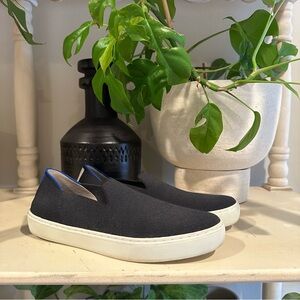 Rothy’s The Original Slip On Sneaker in Black (8)